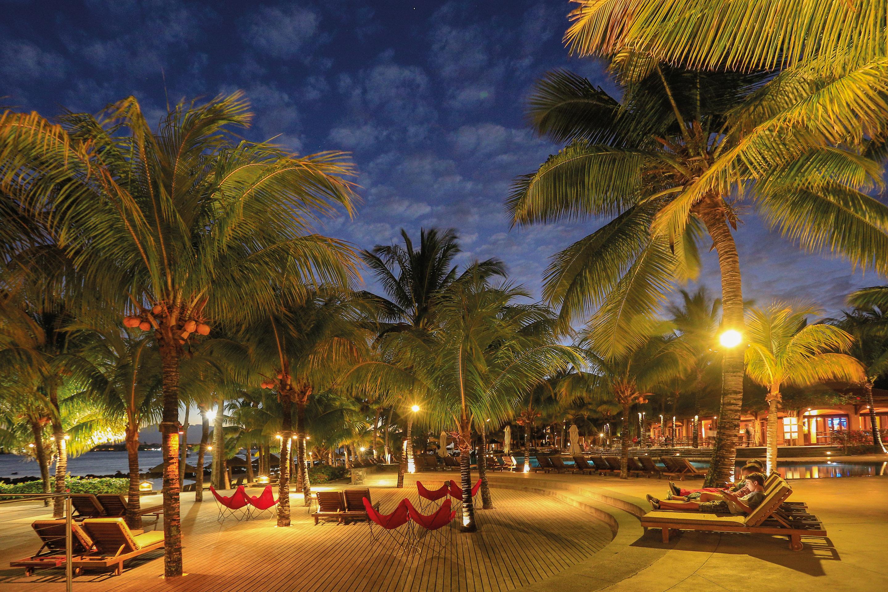 Mauricia Beachcomber Resort&Spa Grand Baie Exterior foto