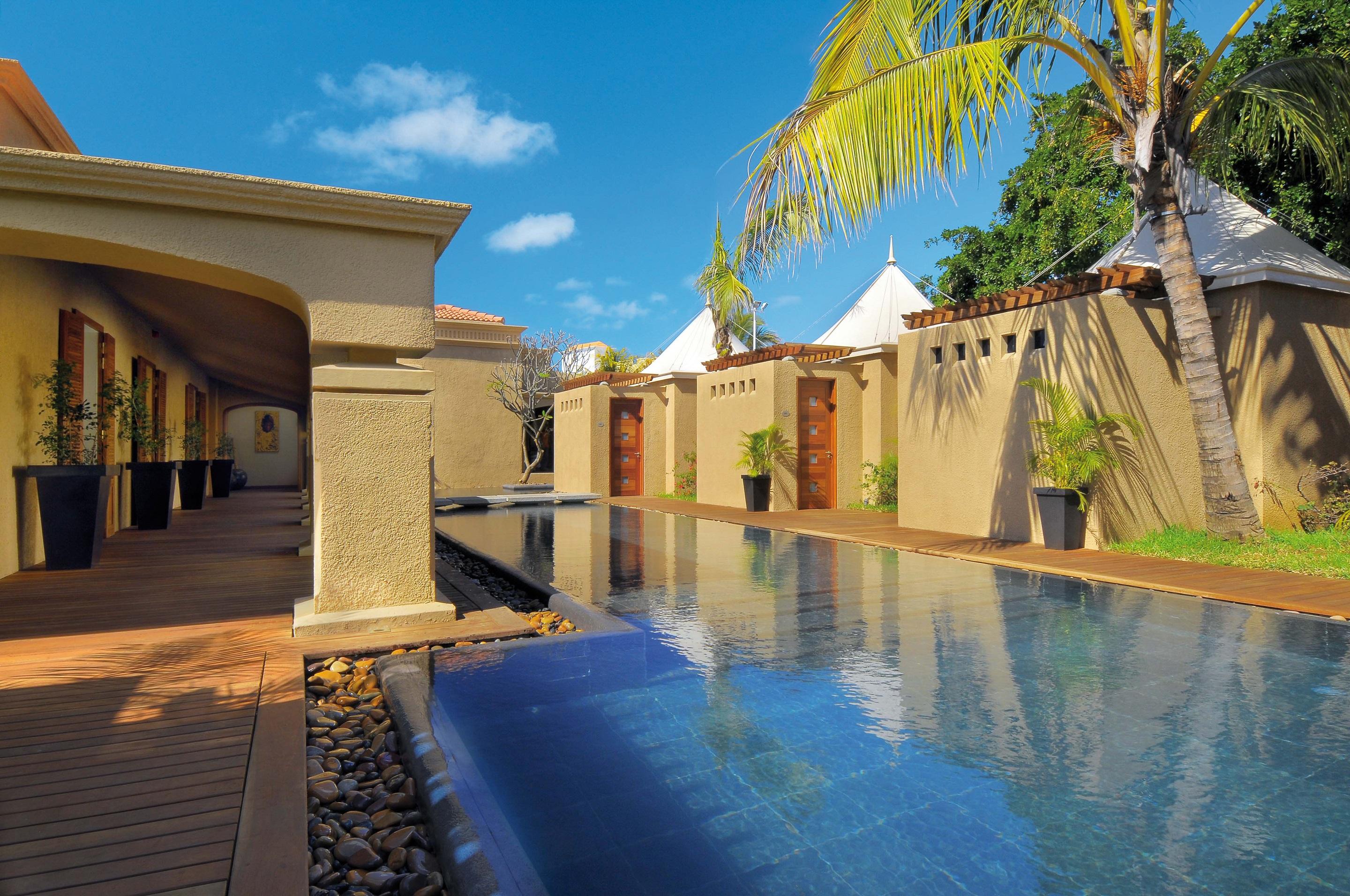 Mauricia Beachcomber Resort&Spa Grand Baie Exterior foto