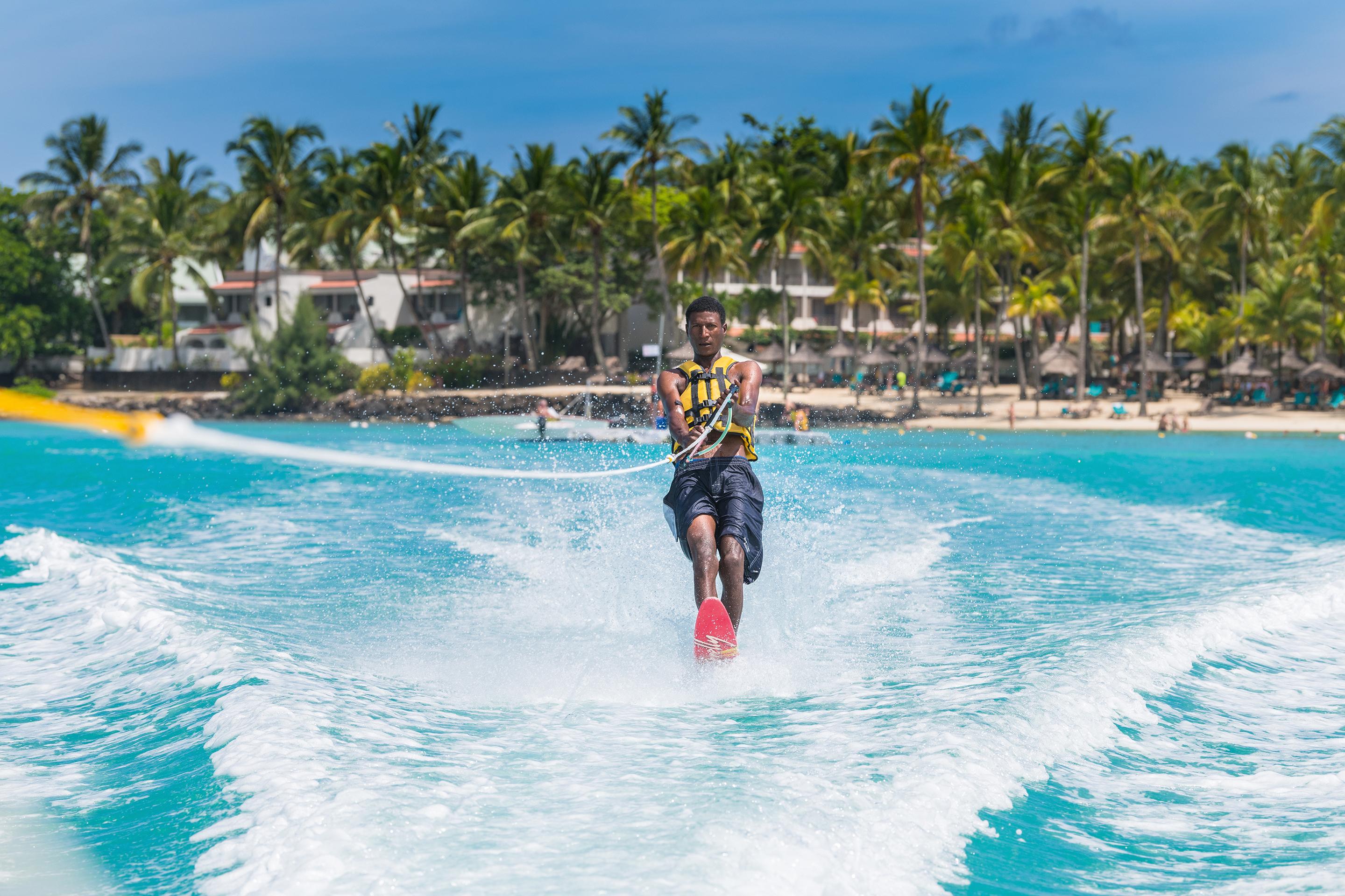 Mauricia Beachcomber Resort&Spa Grand Baie Exterior foto