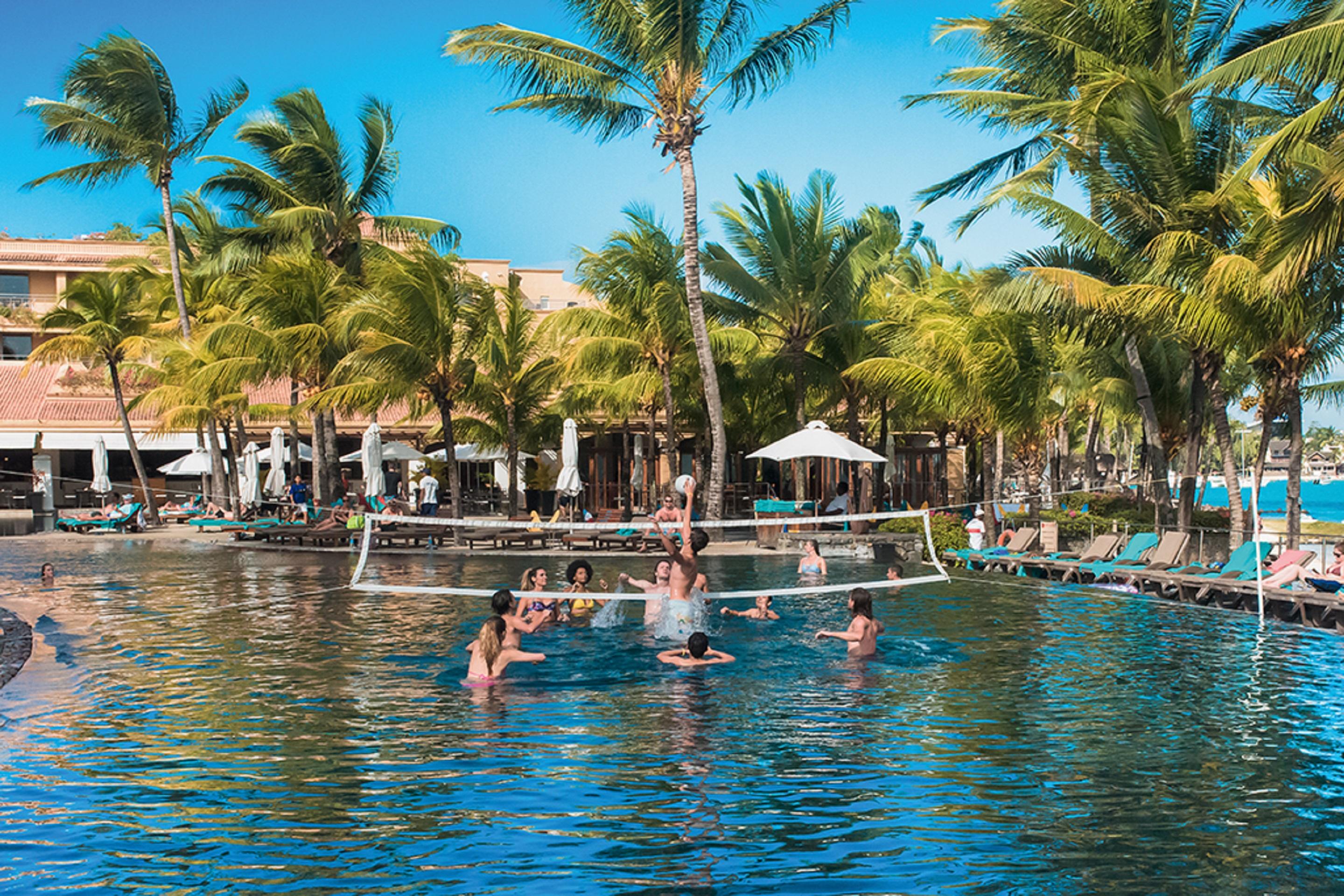 Mauricia Beachcomber Resort&Spa Grand Baie Exterior foto